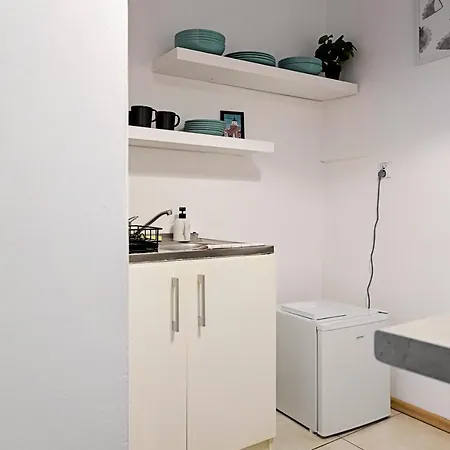 Krakowskie Przedmiescie Nr 9 *