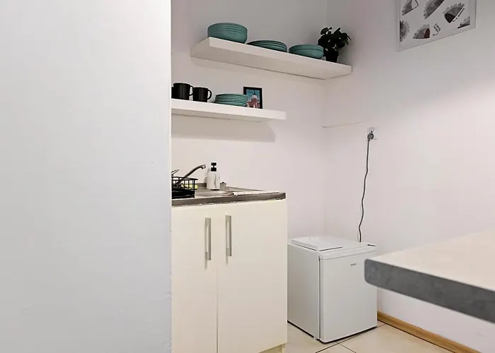 Krakowskie Przedmiescie Nr 9 *